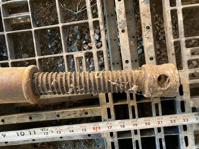 Used Simplex Screw Jack for Leveling Cable Tool