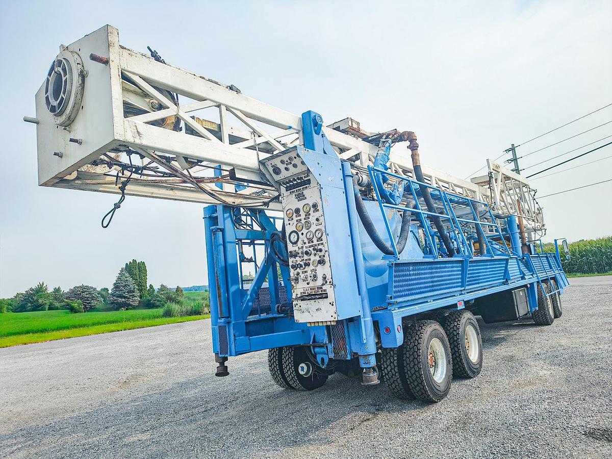 Used 2004 Gefco 150K Drill Rig