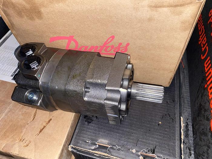 Used Char-Lynn Hydraulic Head Motor 109-1116-006