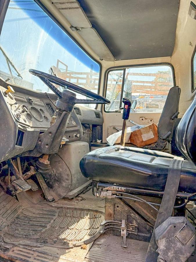Used 1988 Simco 5000 Drill Rig