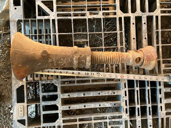 Used Duff Norton 20 Ton Screw Jack for Leveling Cable Tool