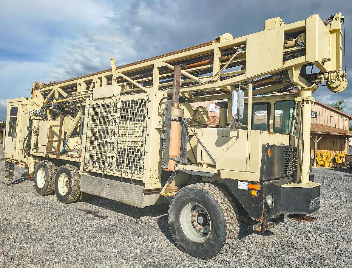Used 2004 Ingersoll-Rand T4BH Blast Hole Drill Rig