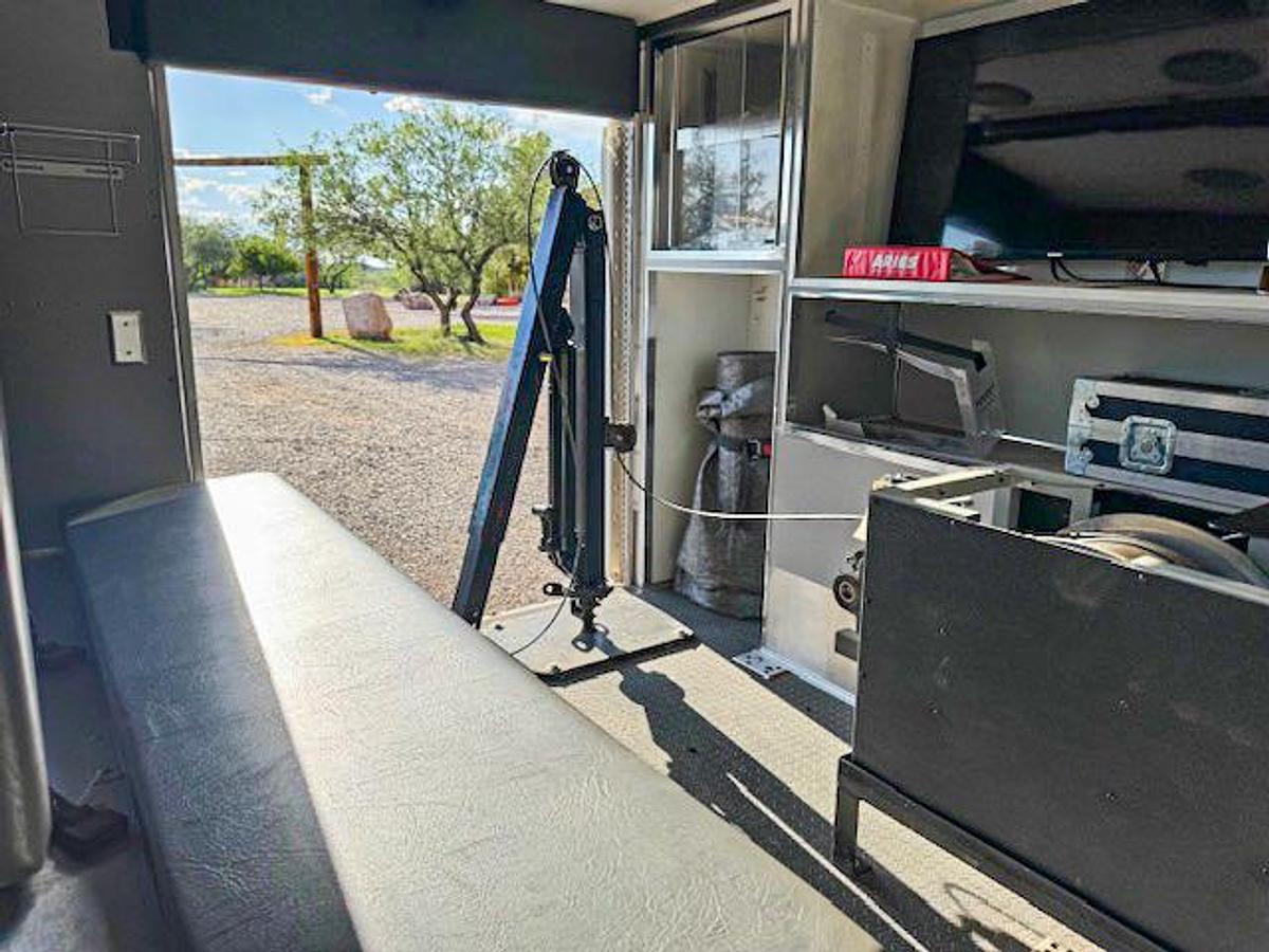 Used 2006  Ford  E350 Van