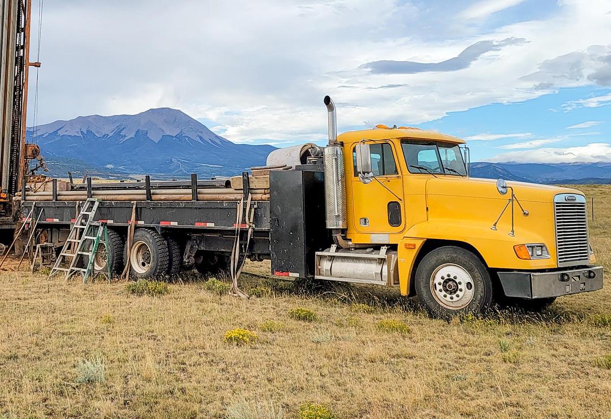 Used 1998 Freightliner Support Truck.