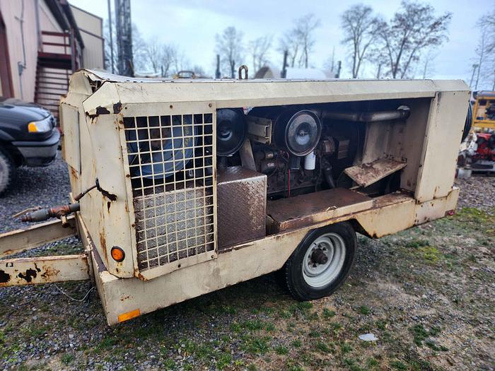 Used 2001 Ingersoll-Rand VHP400 Air Compressor