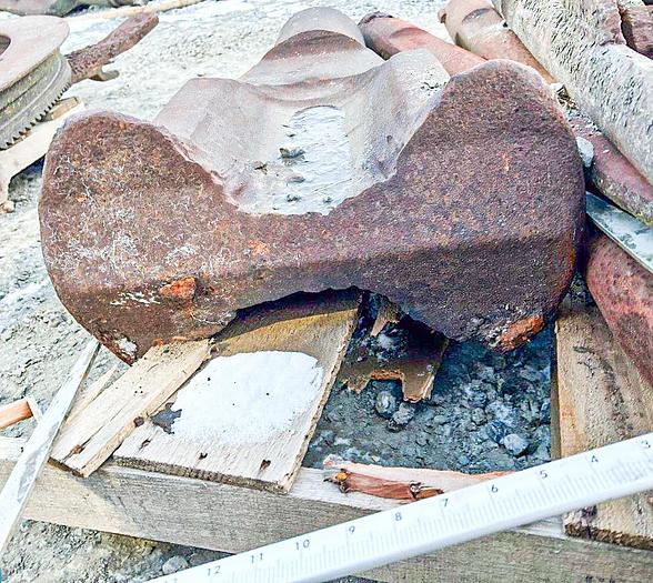 Used 18" cable tool drill chisel bit, 31" length, 4" x 5" API pin thread.