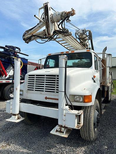 Used 1991 Canterra Ct250 Torquemaster Series Monitoring Drill.