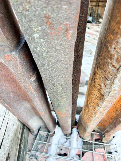 Used Regular Pattern Cable Tool Drill Bit (chisel bit), 7" diameter x 60" length, 2-3/4" x 3-3/4" pin thread