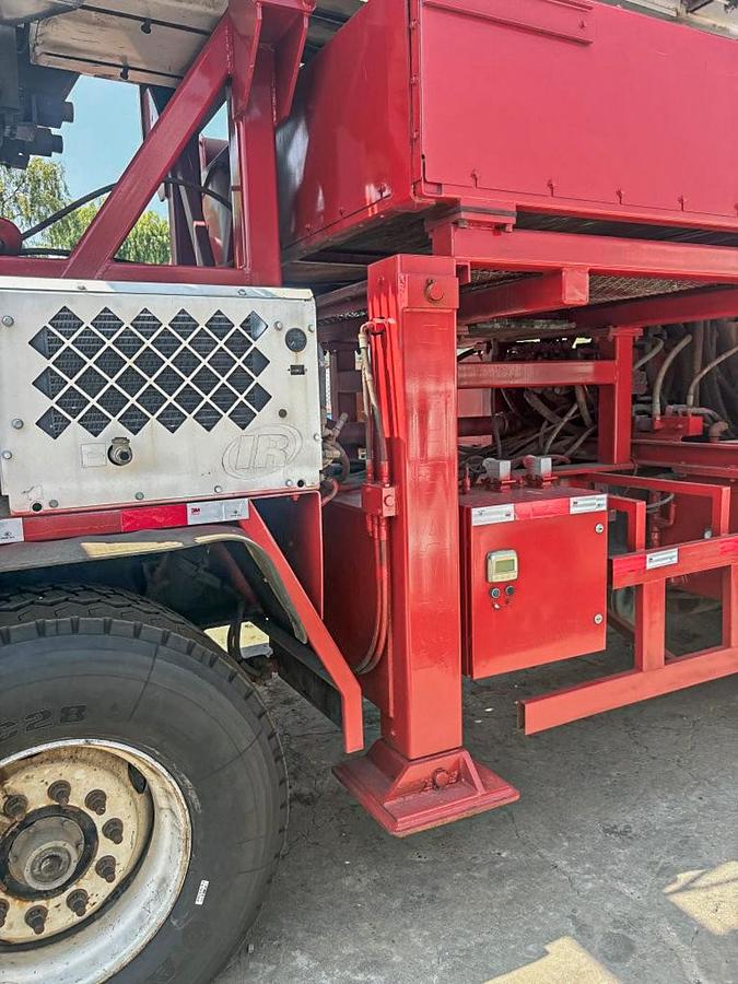 Used 2010 Schramm T200XD Deep Water / Oil & Gas Energy Drill Rig.