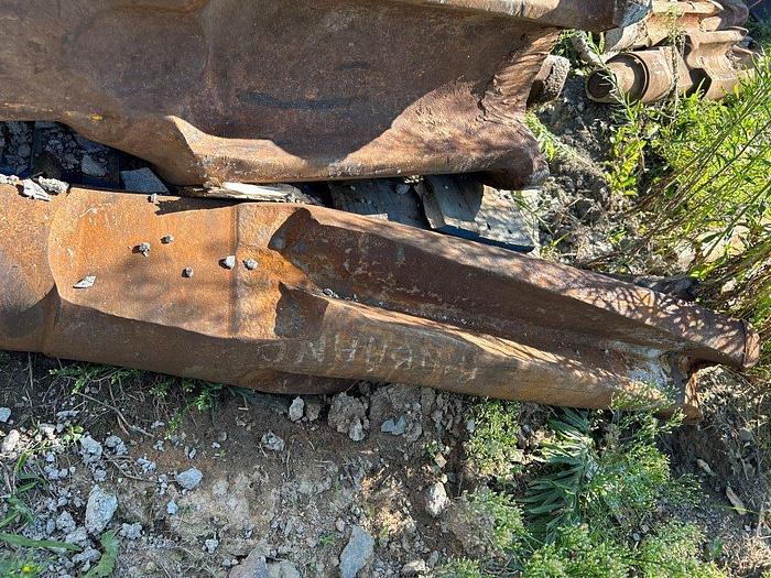 Used 11-3/4" to 12" Twisted Star Cross Chisel Bit for Cable Tool