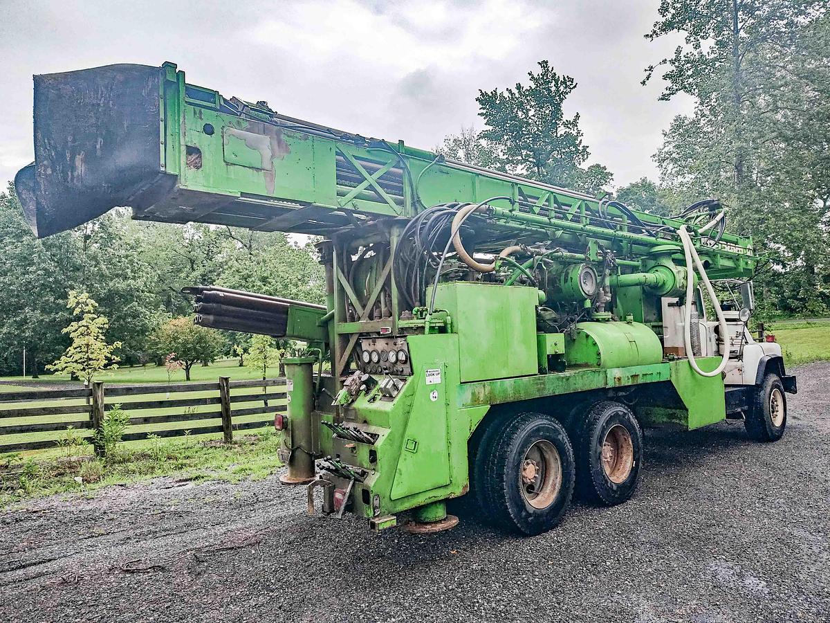 Used 1981 Chicago Pneumatic T650WS Drill Rig