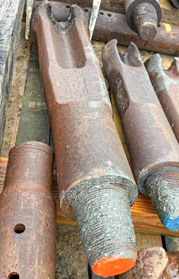 Used 7-3/4" x 30" Cable Tool Chisel Bit