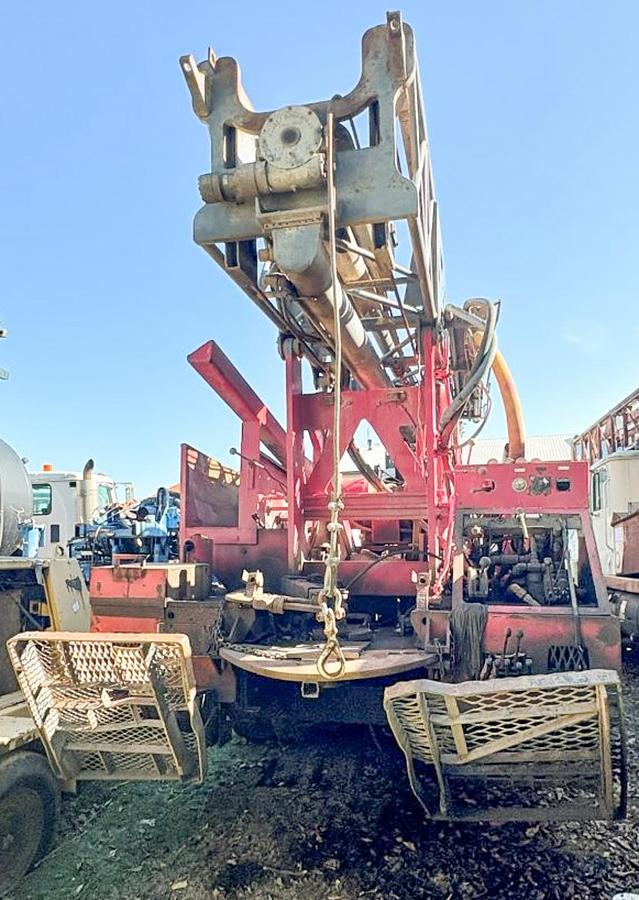 Used 1976 Ingersoll-Rand Cyclone TH60 Drill Rig