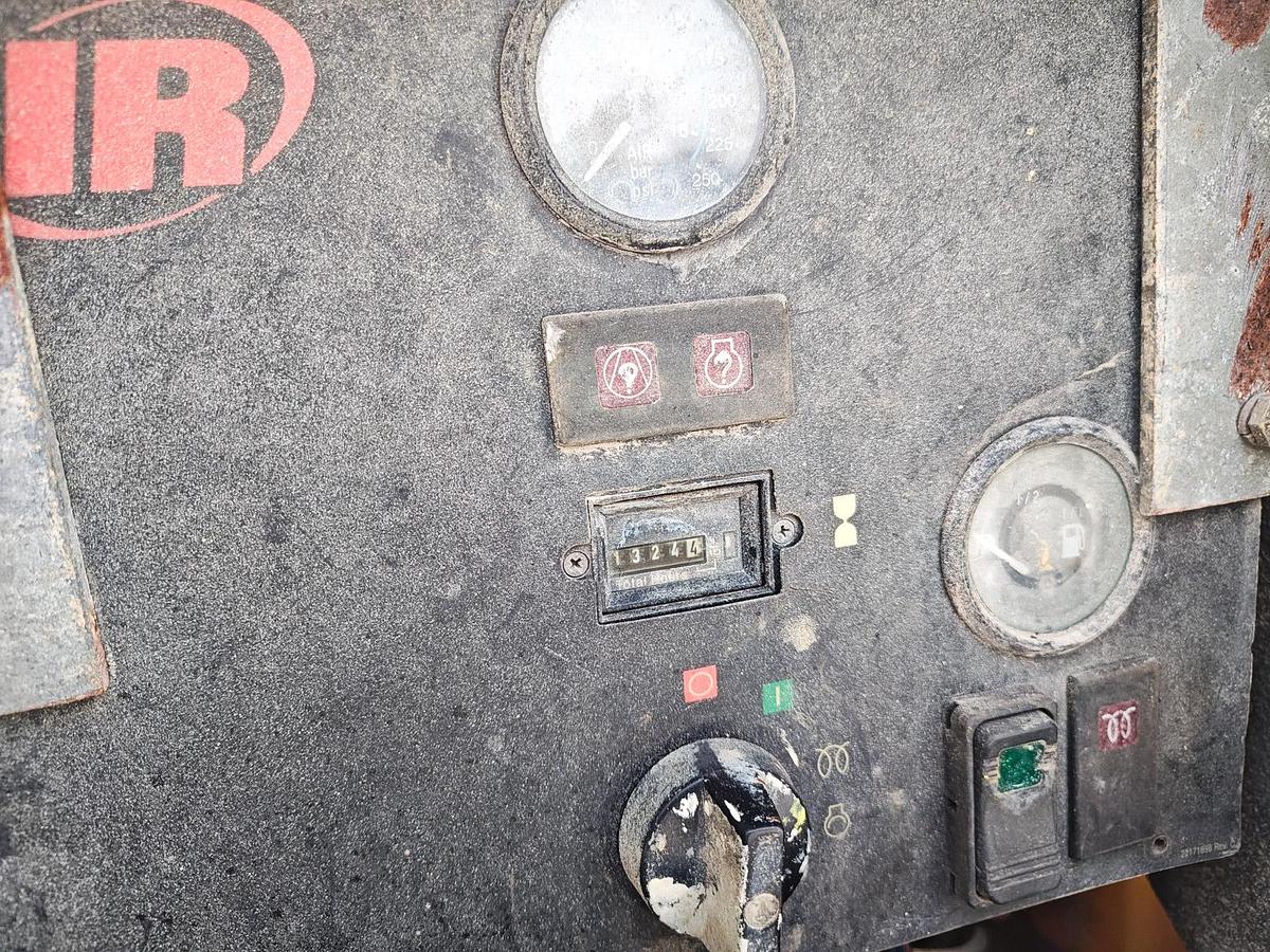 Used 2007 Ingersoll-Rand VHP400 Air Compressor