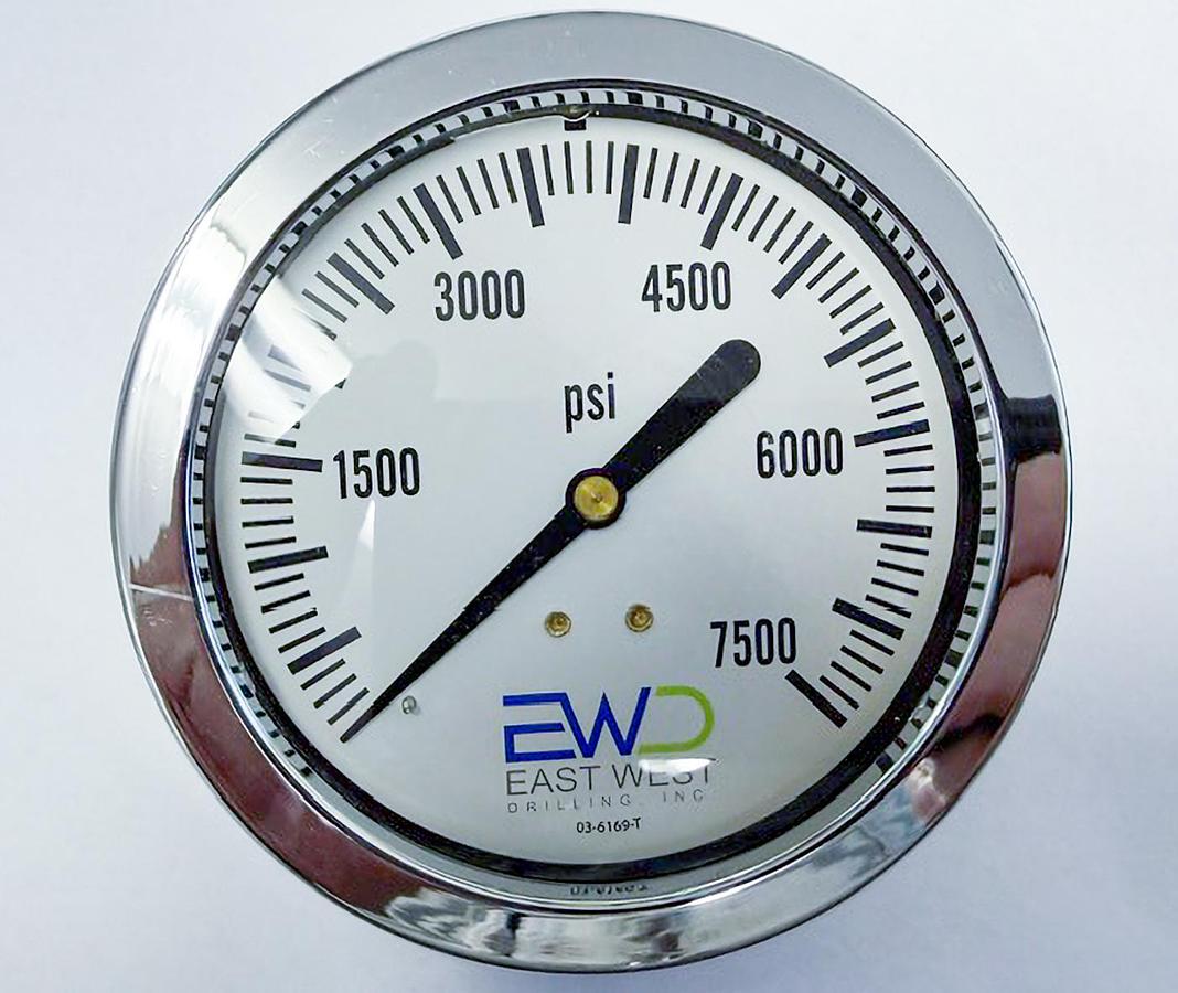 7,500 PSI Liquid-Filled 4" Panel-Mount Pressure Gauge