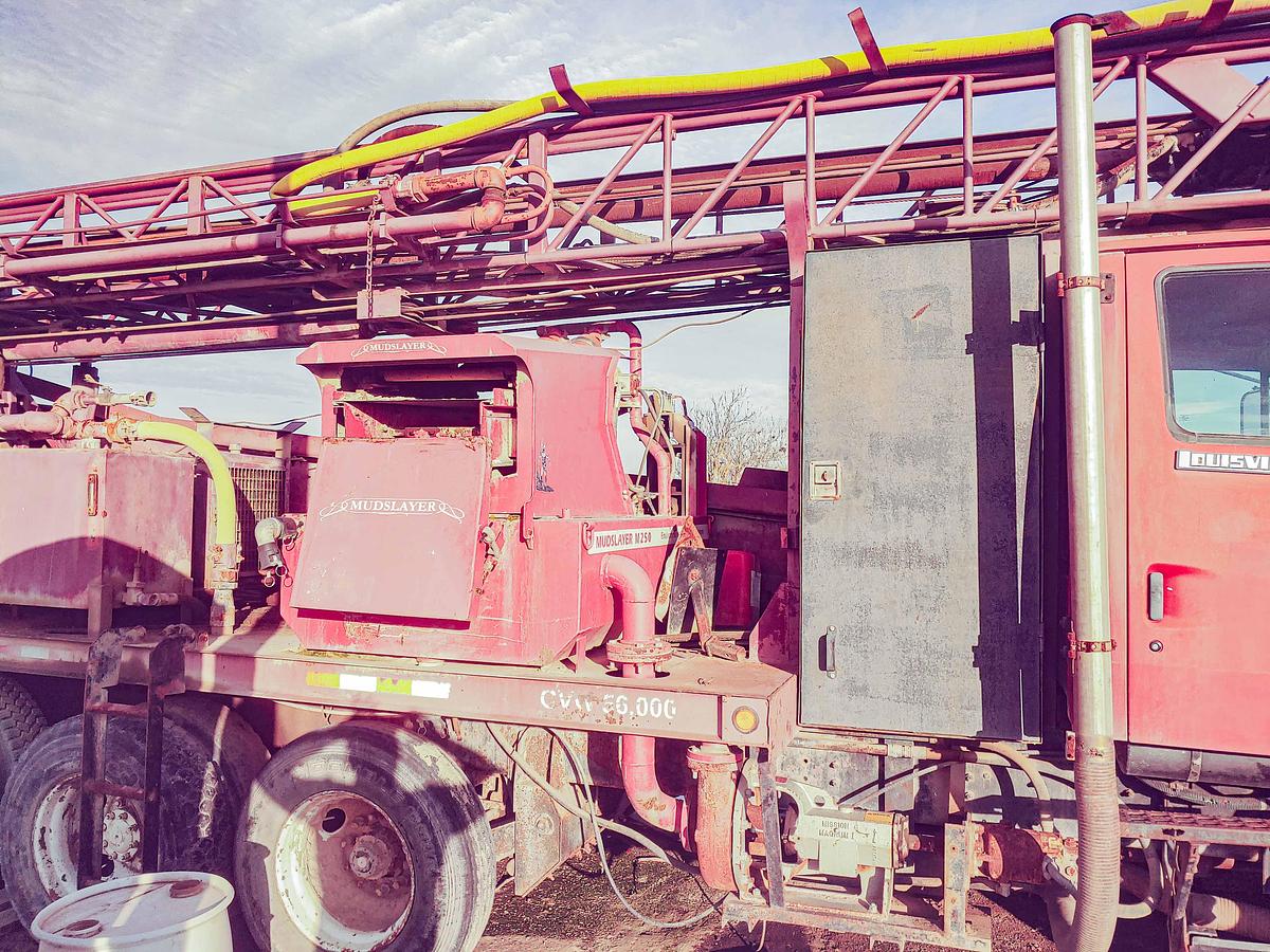Used 1985  Custom Built Drill Rig