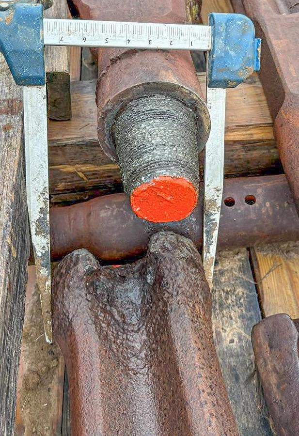 Used 7-3/4" x 30" Cable Tool Chisel Bit