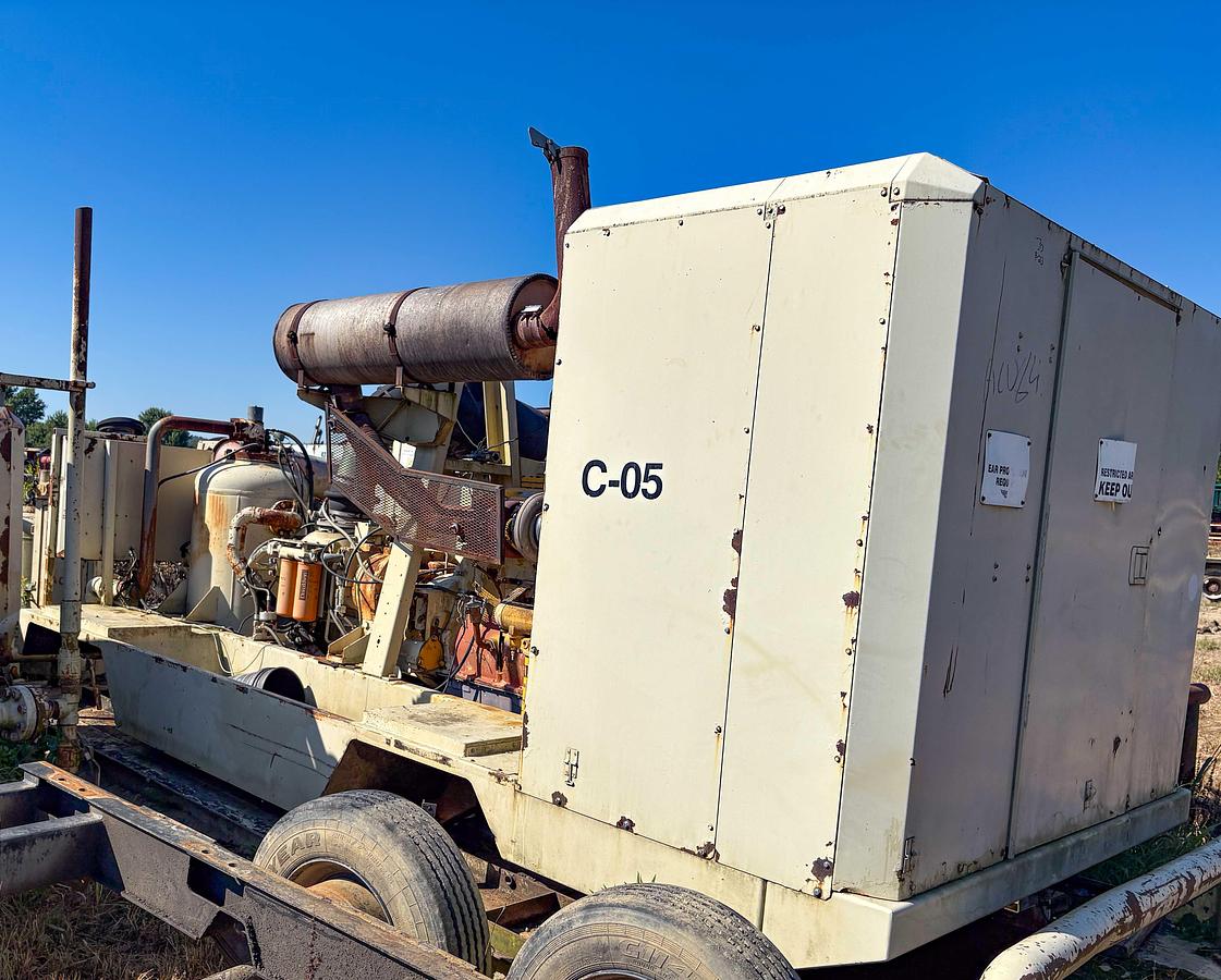 Used 1999 Ingersoll-Rand XHP 1070 cfm / 350 psi Air Compressor