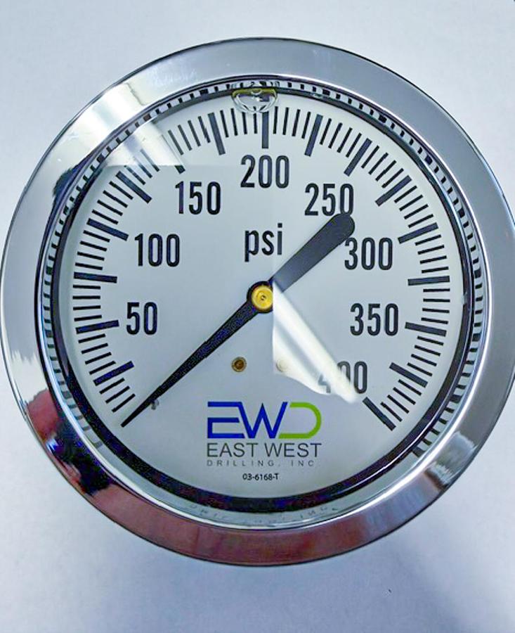 Used 400 PSI Liquid-Filled 4" Panel-Mount Pressure Gauge