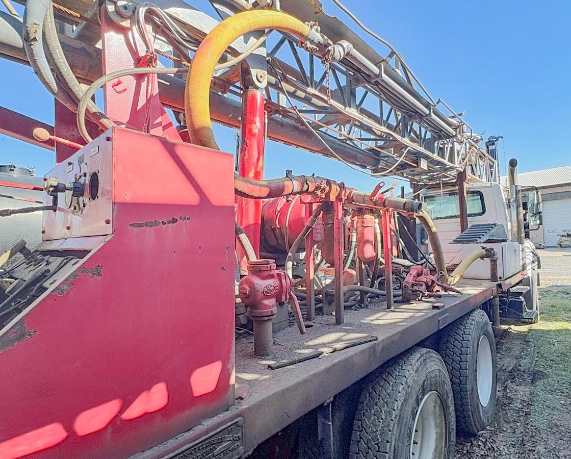 Used 1976 Ingersoll-Rand Cyclone TH60 Drill Rig