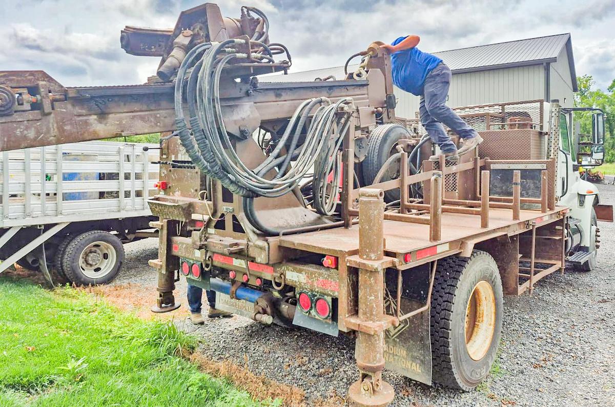 Used 1994 Ingersoll-Rand A300 Drill Rig