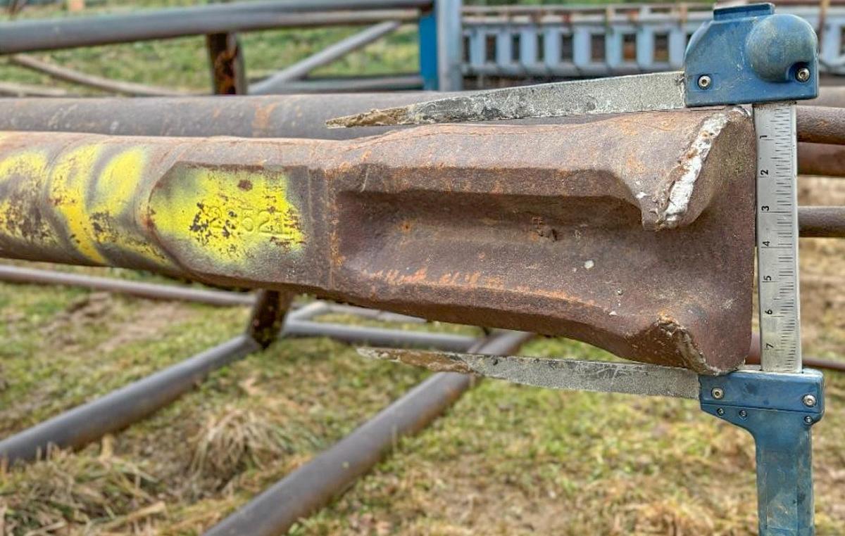 Used 7-3/4" x 26" Chisel Bit