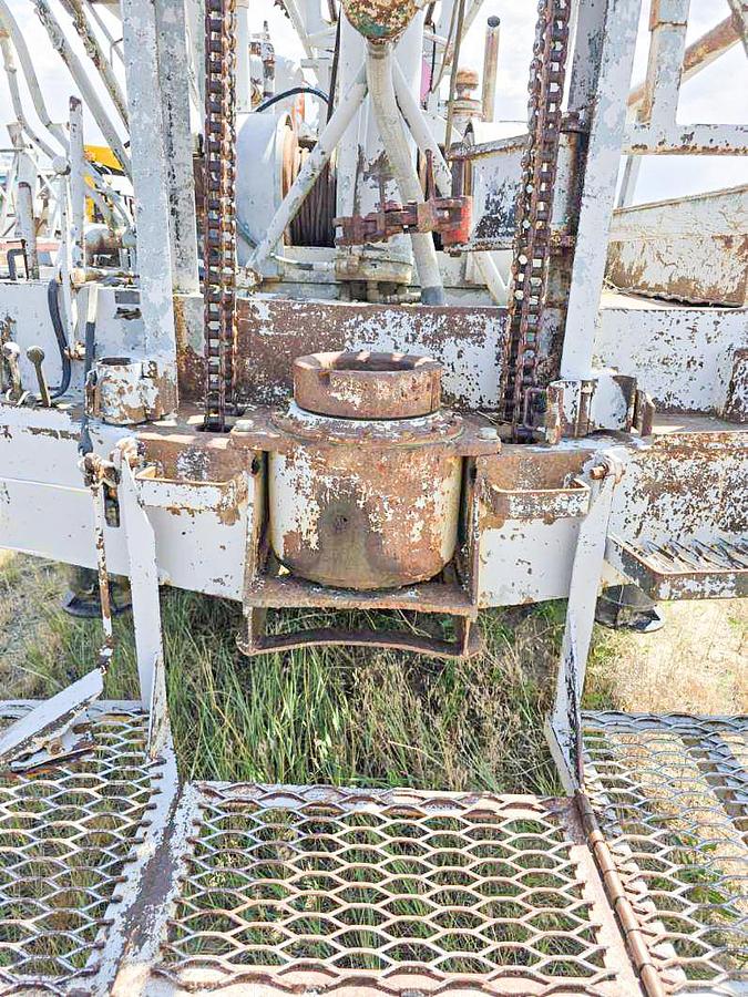 Used Failing Holemaster 1000 Drill Rig