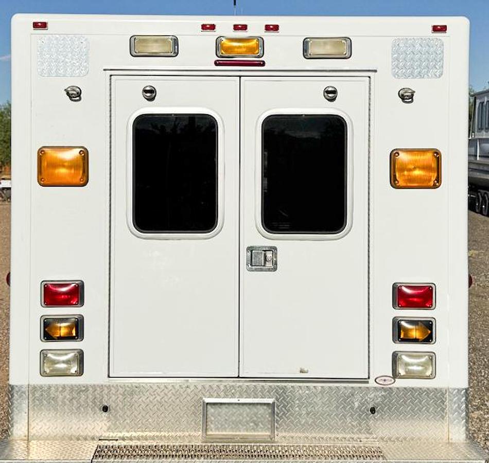 Used 2006  Ford  E350 Van