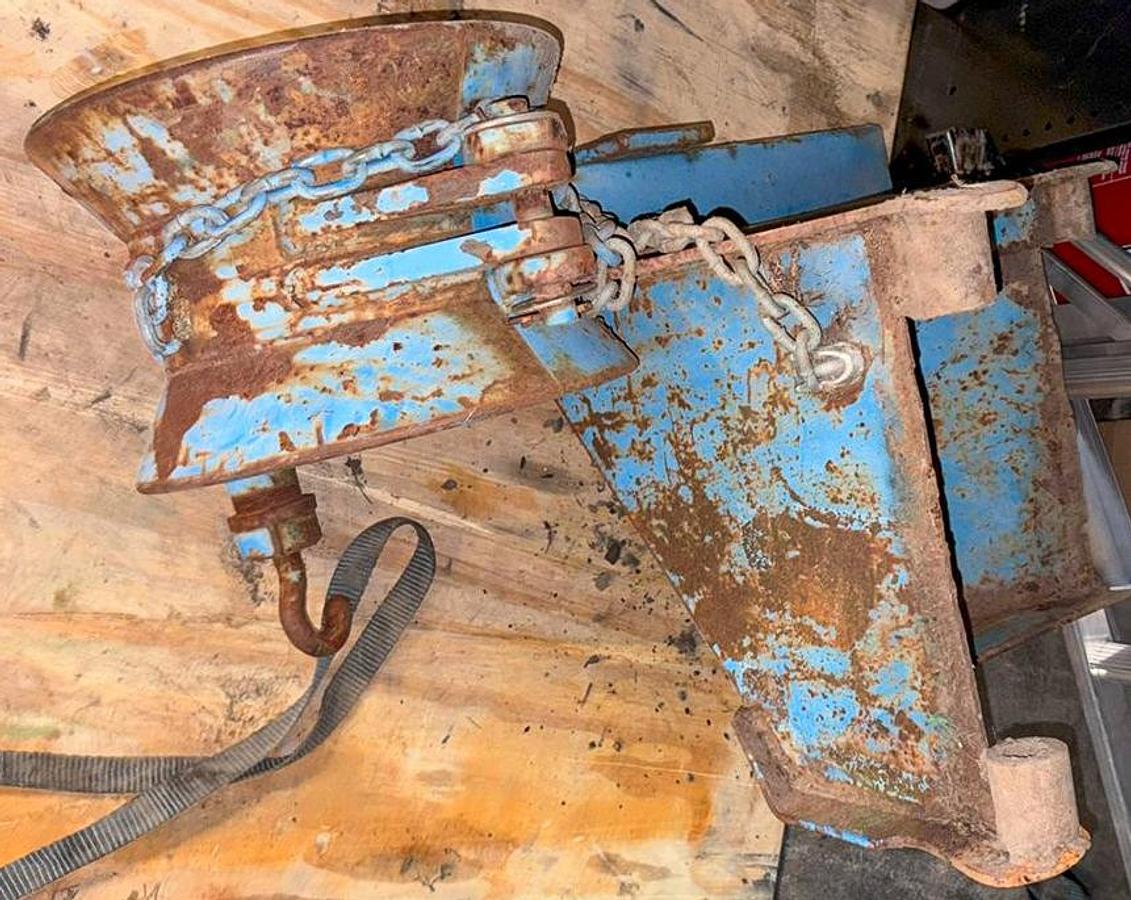 Used Tool Guide for cable tool drill rig