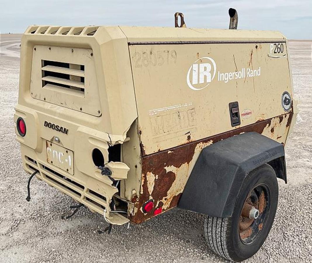 Used 2008 Doosan P260WIR Mobile Air Compressor