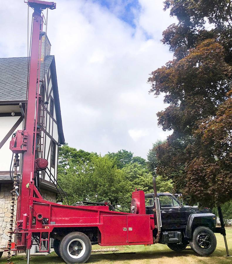 Used 1990 Canterra  CT-350 Auger Drilling Rig