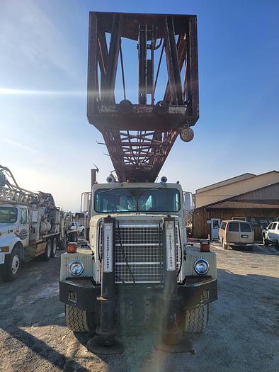 Used 1985 Ingersoll-Rand TH60 Drill Rig
