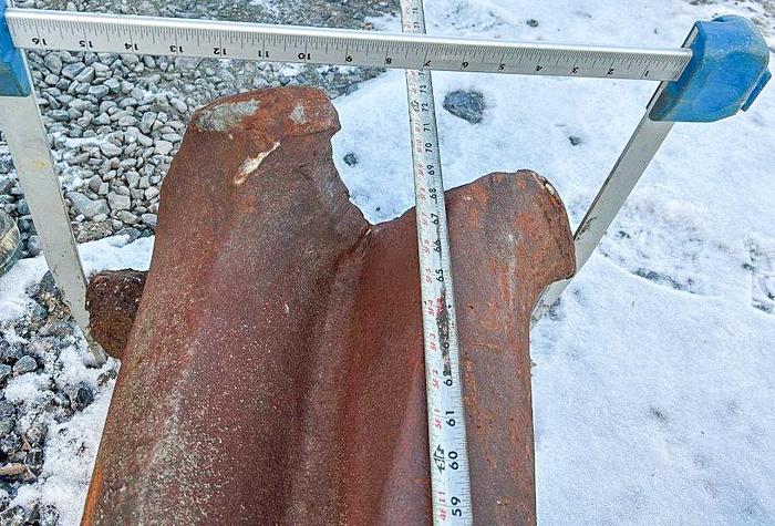 Used 16-3/4" Twisted Drill Bit For Cable Tool Rigs, 70" Length, 4" X 5" API Pin Thread With Lifting Bail