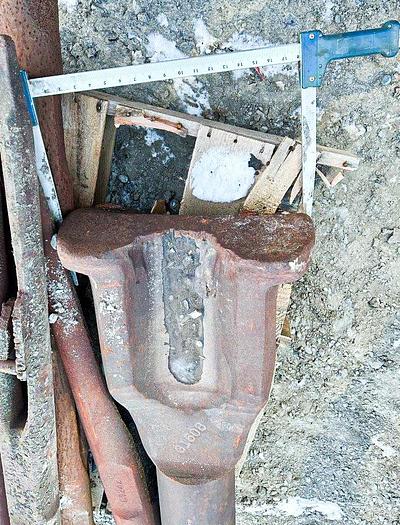 Used 18" cable tool drill chisel bit, 31" length, 4" x 5" API pin thread.