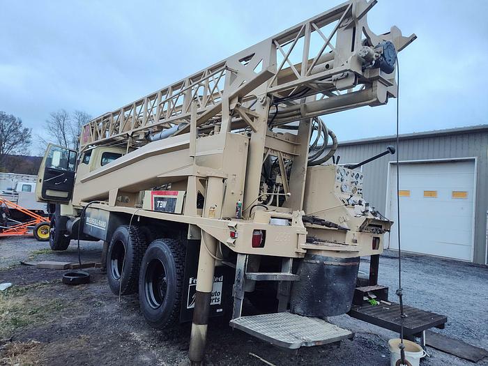 Used 1988 Ingersoll-Rand T3W Drill Rig