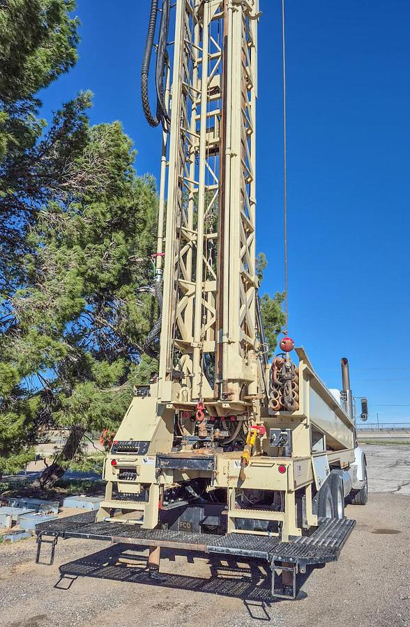 Used Gefco 40k Drill Rig
