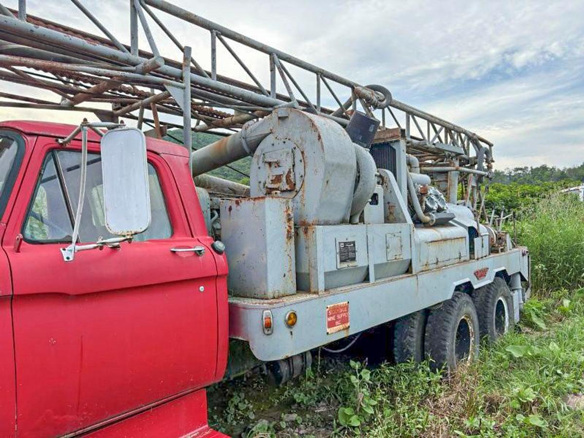 Used Davey M8A Table Drive Drill Rig