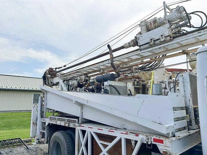 Used 1991 Canterra Ct250 Torquemaster Series Monitoring Drill.