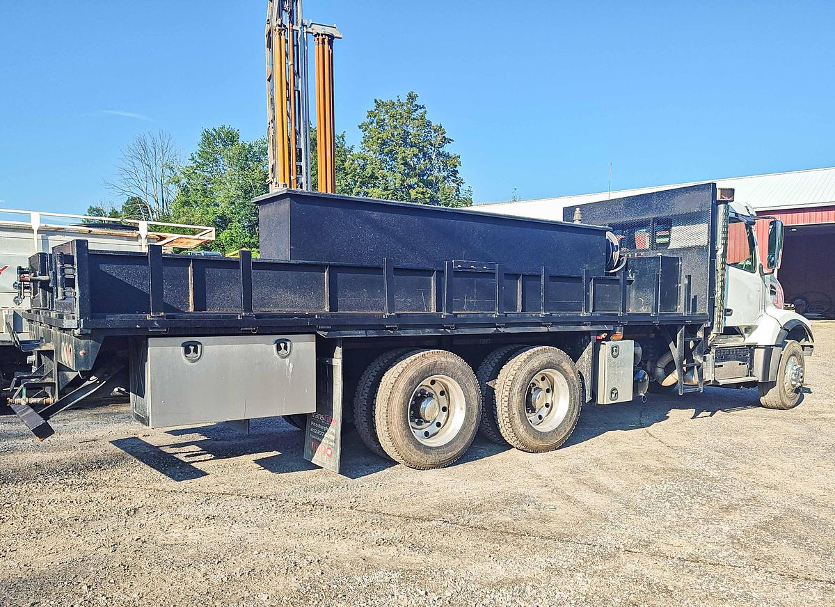 Used 2018 Volvo Water Truck