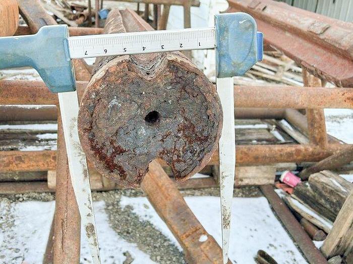 Used Regular Pattern Cable Tool Drill Bit, 7-3/4" diameter x 89" length, 2-3/4" x 3-3/4" pin thread.