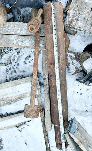 Used 2-1/2" x 3-1/2" cable tool rope socket, conventional "Prosser" style complete with fishing neck.