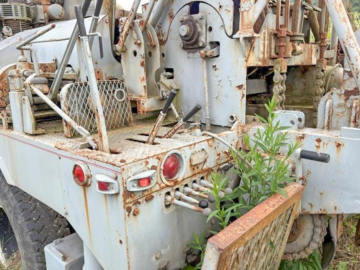 Used Davey M8A Table Drive Drill Rig