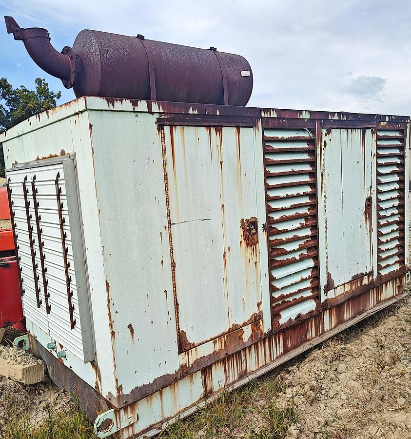 Used Caterpillar powered 500 KW Kato generator