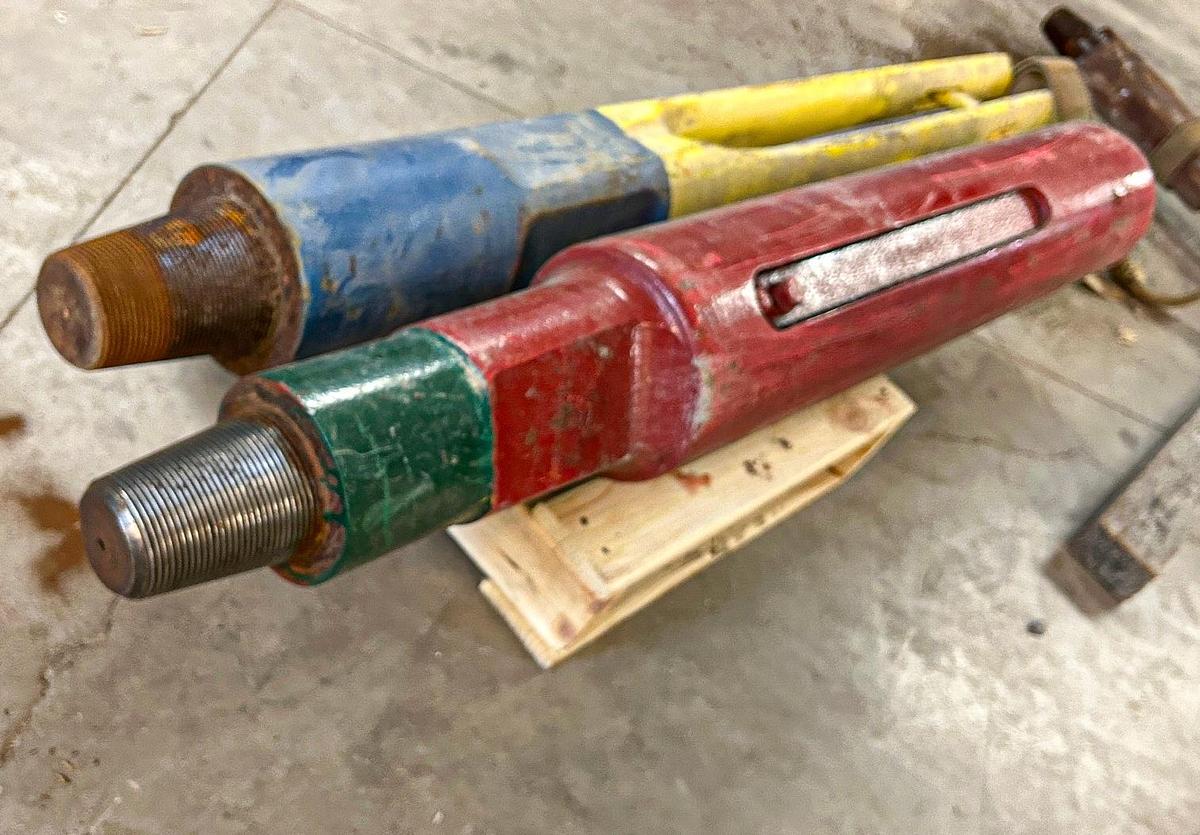 Used Spang & Company Non-Crusher Three Slip Band Type Fishing Socket