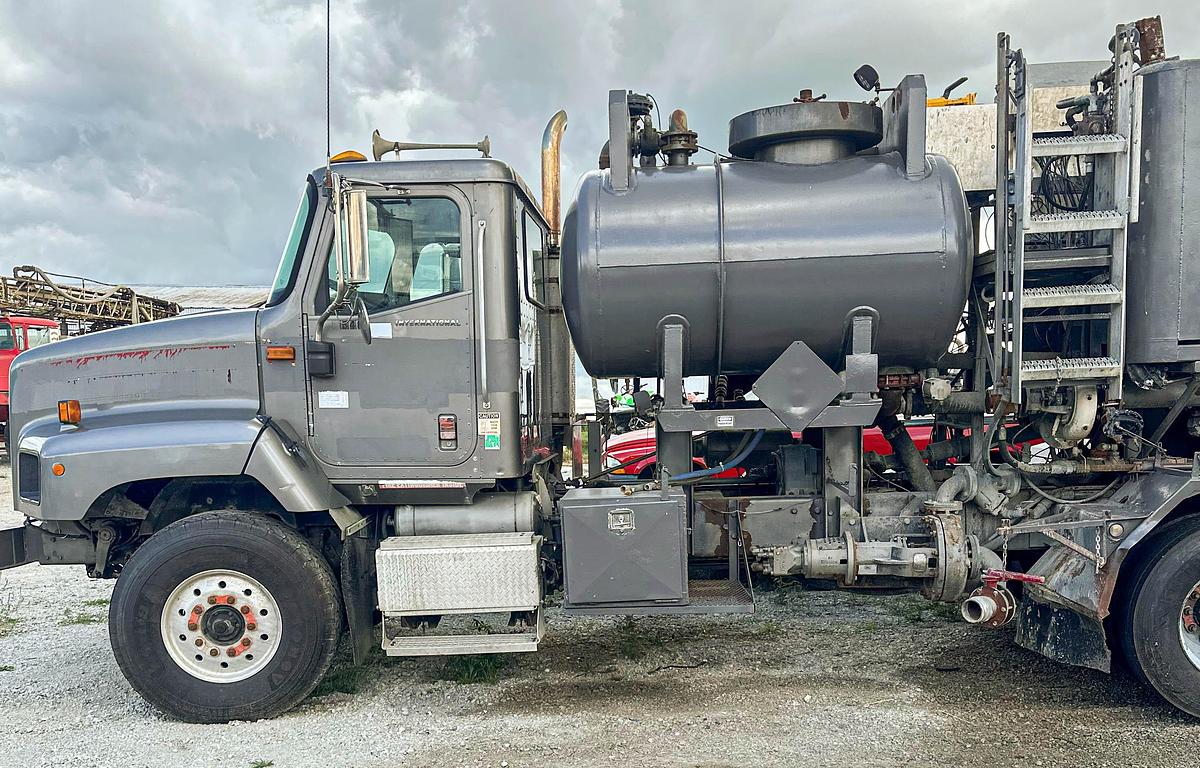 Used 2006  International  Paystar RCM Cement Pump Truck