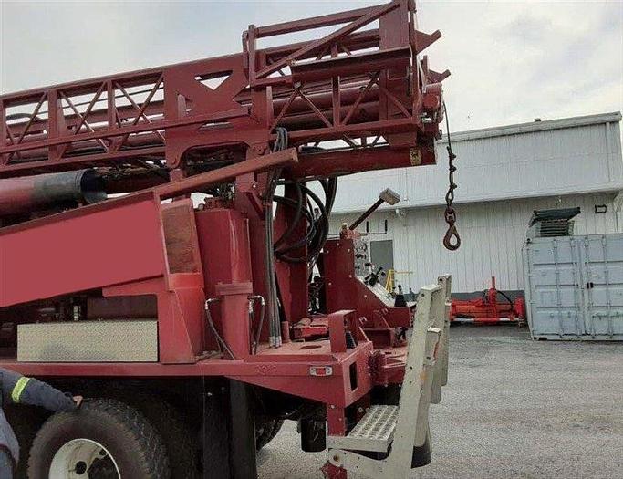 Used 2000 Ingersoll-Rand T3W Drill Rig