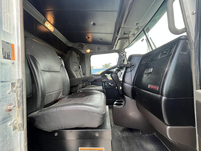 Used 2014 KW T800 Tri-Axle Dump Truck #5549