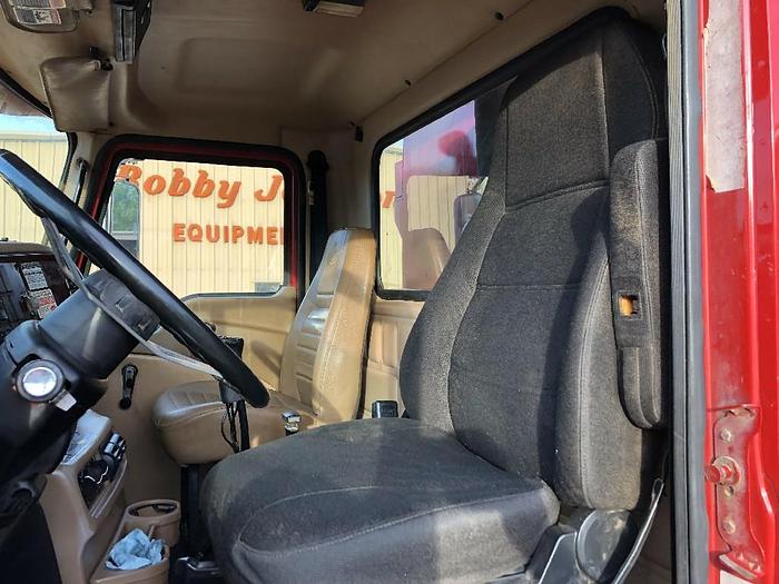 Used 2006 Mack CV713
