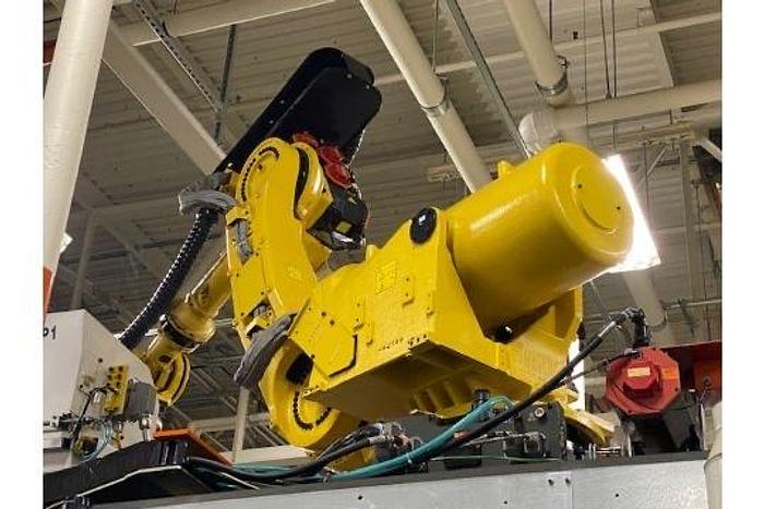 Used FANUC R2000iB/200R WITH R30iA CONTROLLER