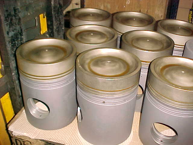 Used PISTONS MWM TBD 444-L6 / L8